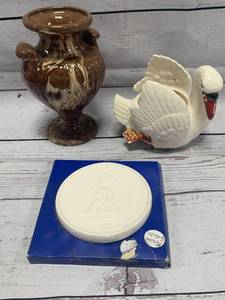Made in Japan Swan, Hummell Goebel, Chocolate Vase