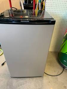 Frigidaire Refrigerator