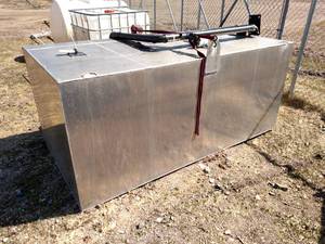 lot 60 image: Aluminum Tank, 94x48x40, Was Mou...