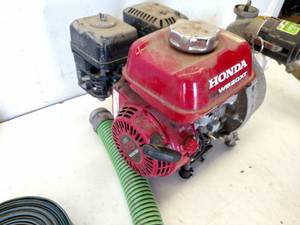 lot 11 image: Honda WB2OXT 2 Water Pump with (2)...