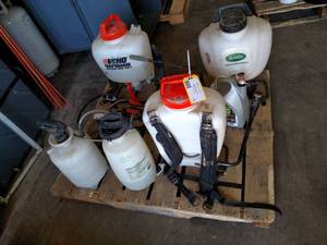 lot 12 image: Asstd Sprayers...