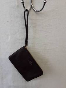 lot 25 image: Coach Wristlet
