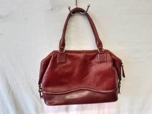lot 42 image: Monsac Handbag