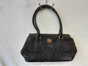 lot 58 image: Coach Signature Handbag