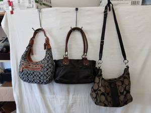 lot 59 image: 3-Handbags