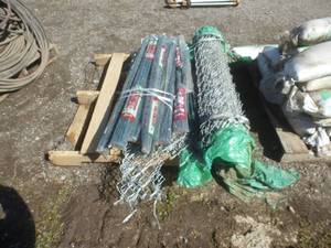 lot 31 image: Chain Link Fence & Posts