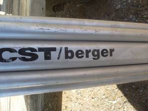 lot 46 image: CST Berger Tripod