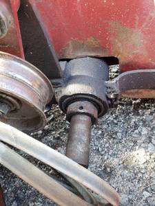 lot 23 image: Brown Lawn Edger