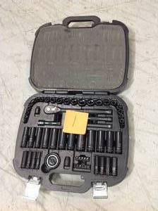 Husky  38 in. Drive 100-Position Universal SAE and Metric Mechanics Tool Set (60-Piece) IN GOOD CONDITIONS