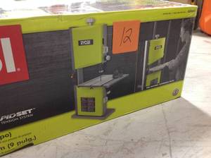 RYOBI 2.5 Amp 9 in. Band Saw in good conditions