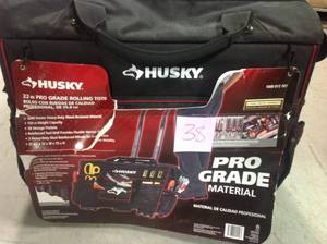 lot 38 image: Husky 22 in. Pro Grade Rolling Tool Tote Bag in good conditions