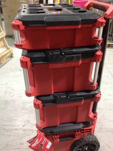 lot 105 image: Milwaukee PACKOUT 22 in. Modular Tool Box Storage System in good conditions