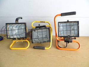 Lot of 3 Work Lights - 2 Bulbs