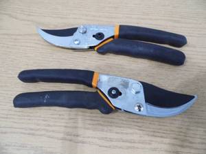 Lot of 2 Pair Fiskars Cutters