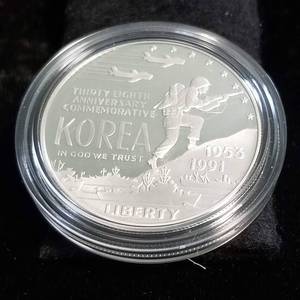 1991 US KOREAN WAR COMMEMORATIVE SILVER DOLLAR IN ORIGINAL PACKAGING