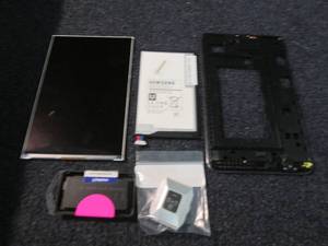 lot 14 image: Samsung Battery plus other electron...