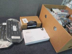 lot 17 image: Phone Cases, Notebook Batteries, Un...