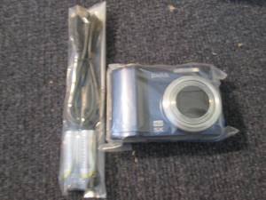 lot 65 image: Kodak 5X HD Camera...