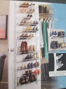 lot 104 image: Whitmor 36 pair Over the Door Shoe ...