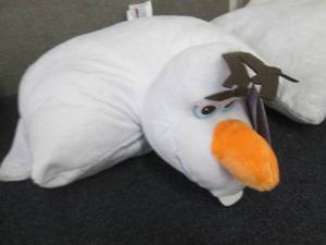 lot 282 image: Pillow Pets Disney Frozen II Olaf S...