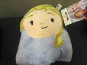 lot 284 image: Pillow Pets Disney Frozen II Elsa R...