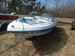 lot 1 image: 1992 Forester Boat