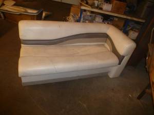 lot 39 image: Pontoon Corner Couch