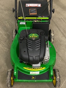 lot 12 image: John Deere JS46 Lawn Mower