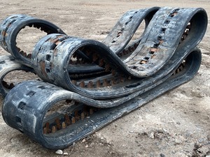 lot 40 image: (2) Sets Of Take-Off Skid-Loader Tracks