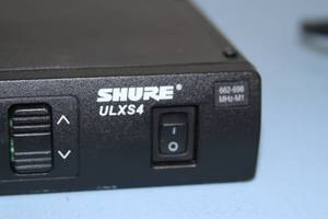 lot 2 image: Shure Wireless Microphone Audio System with Beltpack Transmitter Lapel Microphone &
