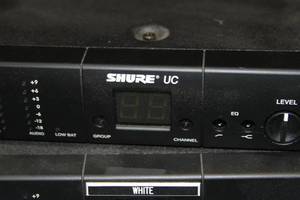 lot 21 image: Lot of Two (2) Shure Wireless Pro Audio Diversity Receivers w Rack Mount Hardware
