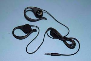lot 16 image: Lot of Five (5) NEW Sennheiser EP01 Pro Audio Lightweight Stereo Headphones w 3.5mm Mini Connector