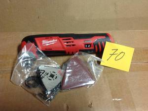 Milwaukee M12 12-Volt Lithium-Ion Cordless Oscillating Multi-Tool (Tool-Only)
