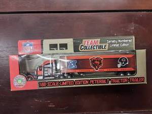 lot 6 image: Bears Collectible NFL Limited Edition Peterbilt 180 Scale