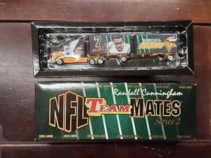 lot 26 image: White Rose Collectibles NFL Team Mates 180 Scale Double Trailer.  Minnesota Vikings Randall Cunningham