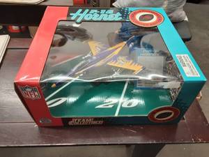 lot 29 image: Fleer Collectibles 172 Scales F-18 Hornet Vikings
