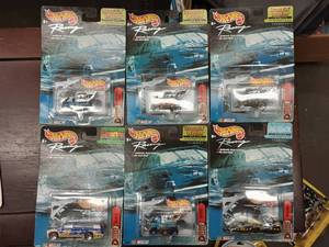 lot 31 image: 6-New Hot Wheels Racing Cars