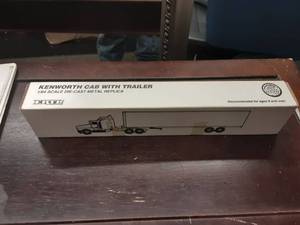 lot 46 image: Ertl 164 Scale Die Cast Kenworth Cab & Trailer