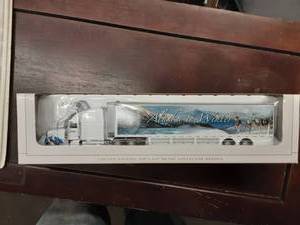 lot 50 image: Speccast Freightliner Classic Peterbilt 379 Van Trailer Alaska In the Winter