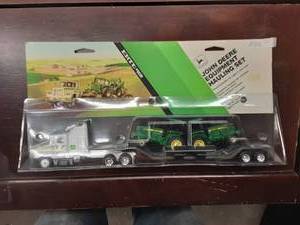 lot 94 image: Ertl John Deere Equipment Hauling Set