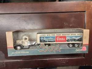 lot 102 image: Ertl 1948 Coors Tractor Trailer Bank
