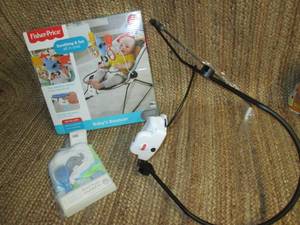 lot 5 image: Fisher Price Babys Bouncer (Open B...