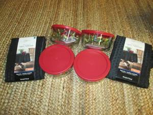 lot 14 image: (4) 4 Cup Storage Containers, (2) R...