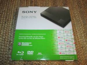 lot 29 image: Sony Blu-ray DiscDVD Player (BDP-S...