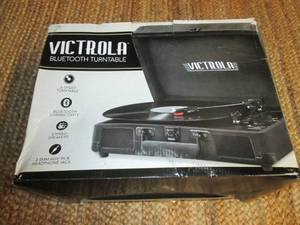 lot 30 image: Victrola Bluetooth Turntable 9A...