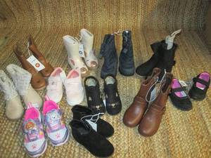 lot 31 image: Girls Shoe Lot Many Sizes See Ph...