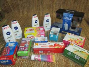 lot 41 image: Lot of Body Wash, Ziploc & Garbage ...
