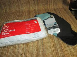 lot 50 image: Waterproof Car Seat Cover & Extra F...
