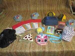 lot 55 image: Lot of Colored Paper, UNO Deck, Gir...