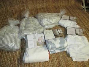 lot 62 image: Large Lot of Window Panels PLT...